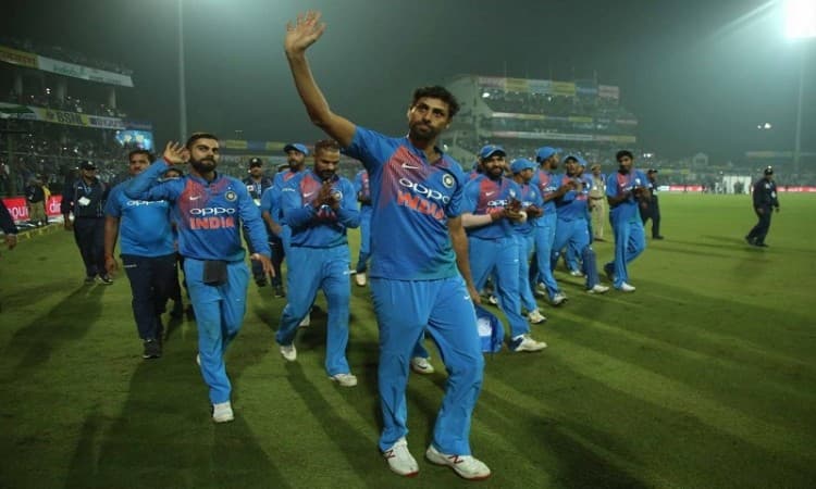 Bollywood celebs wish Ashish Nehra the best for future