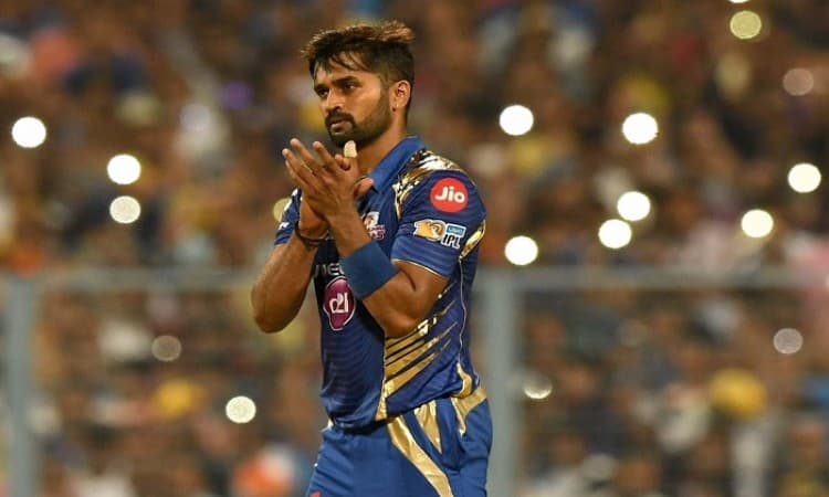 Ranji Trophy: Vinay's hat-trick floors Mumbai on Day 1