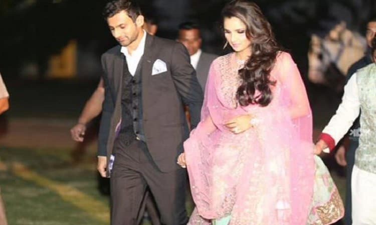 Sania, Shoaib blessed with baby boy Images