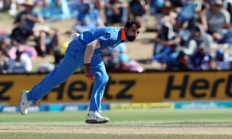 3rd ODI: Clinical India outclass New Zealand to clinch series Images