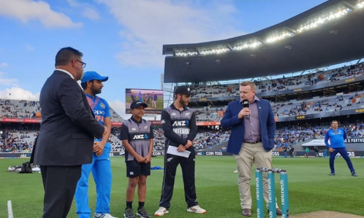 Unchanged New Zealand opt to bat in 2nd T20I Images