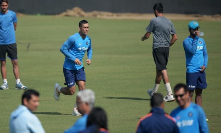 Dhoni
