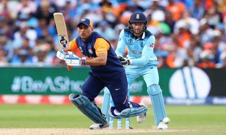 MS DHONI