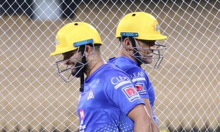 MS Dhoni ans Suresh Raina