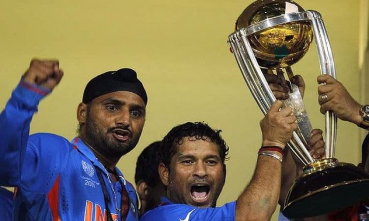 Sachin Tendulkar and Harbhajan Singh