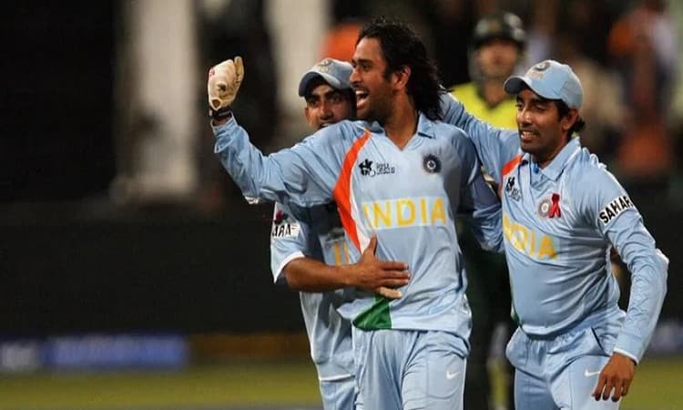 Uthappa And Dhoni