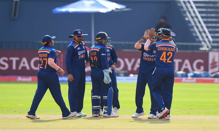 Cricket Image for  SL vs IND, 1st ODI: India Restricts Sri Lanka To 262/9