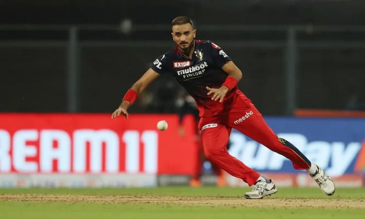 Cricket Image for RCB Players Pay Homage To Harshal Patel’s Sister