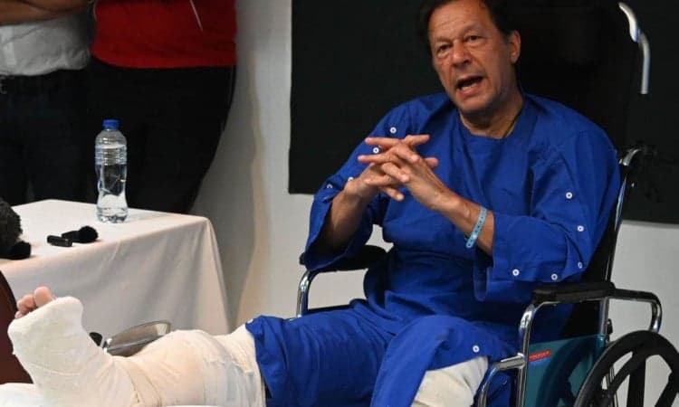 Wasim Akram Urges Pakistan Authorities to Give Imran Khan “Fair Treatment”