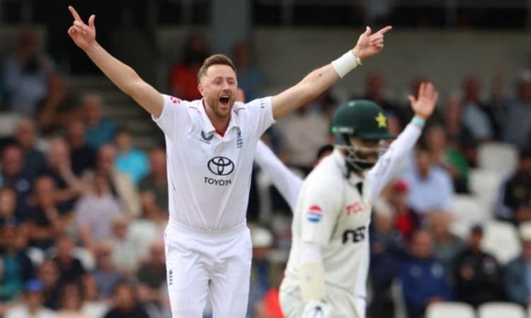 Pakistan Collapse To 100-7 Against England In 3rd Test