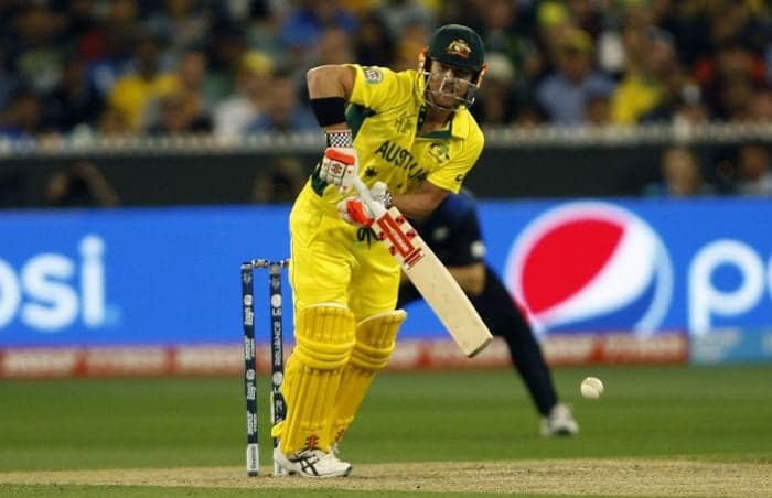 Warner has 15 days to recover from broken thumb : Darren Lehmann