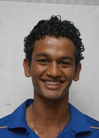dimuth karunarathhne